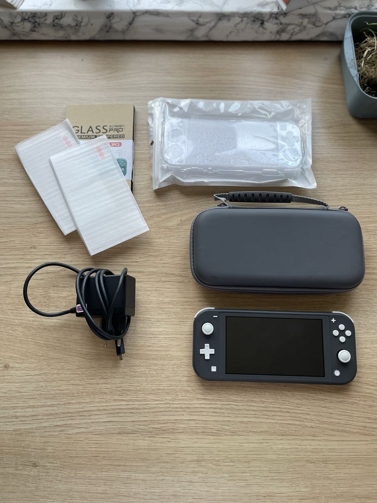 Ігрова приставка Nintendo Switch Lite