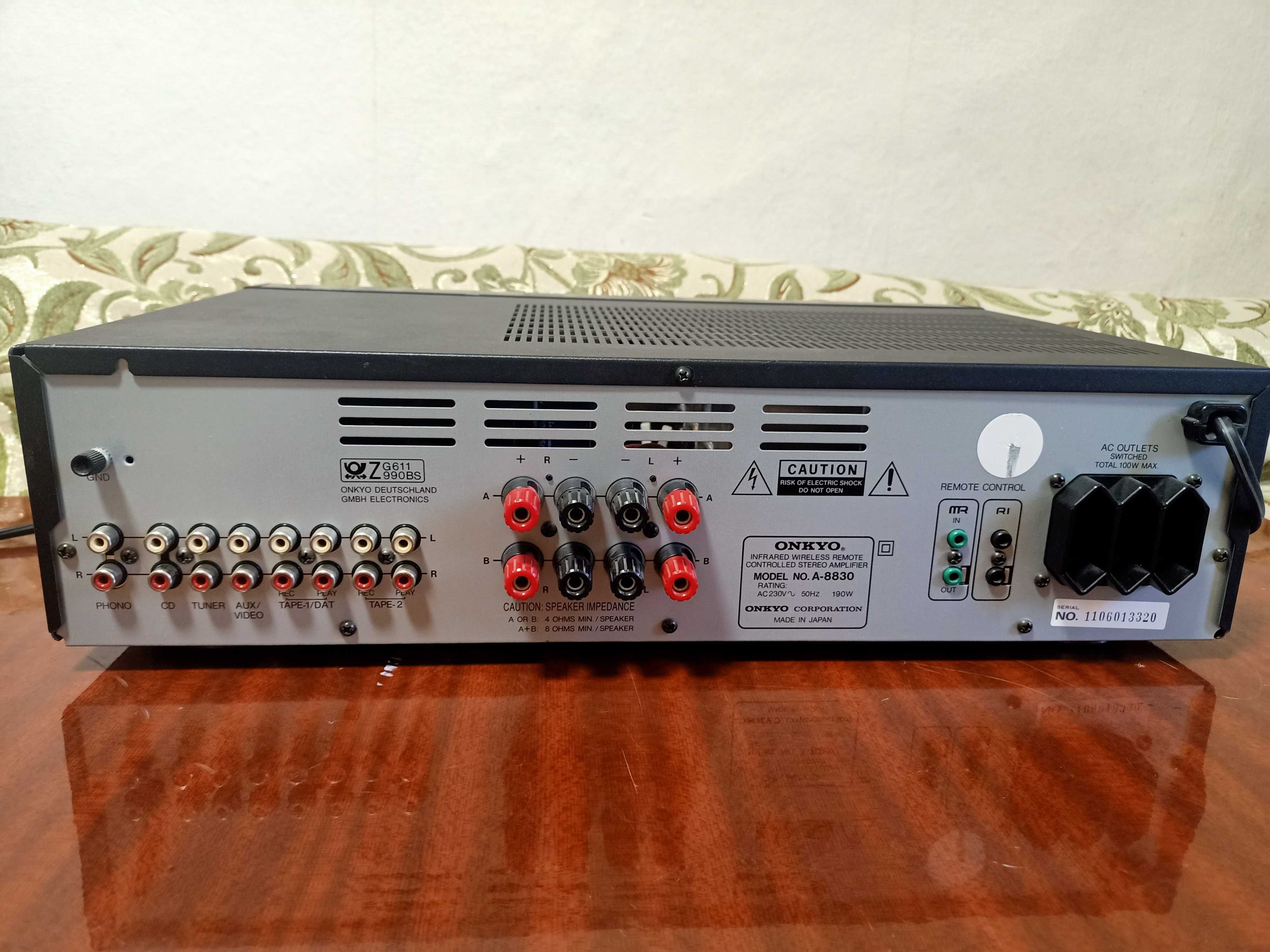 Усилитель Onkyo A-8830