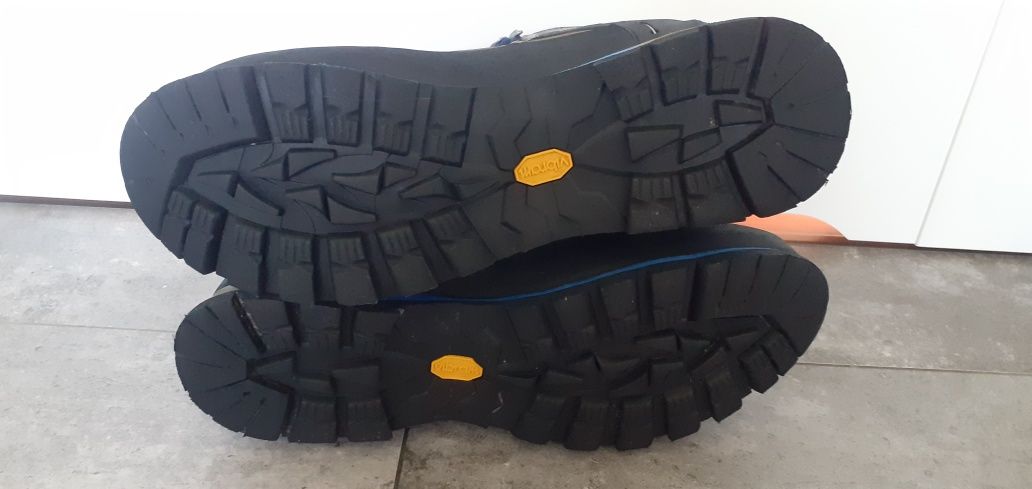 Buty że skóry salewa R 46