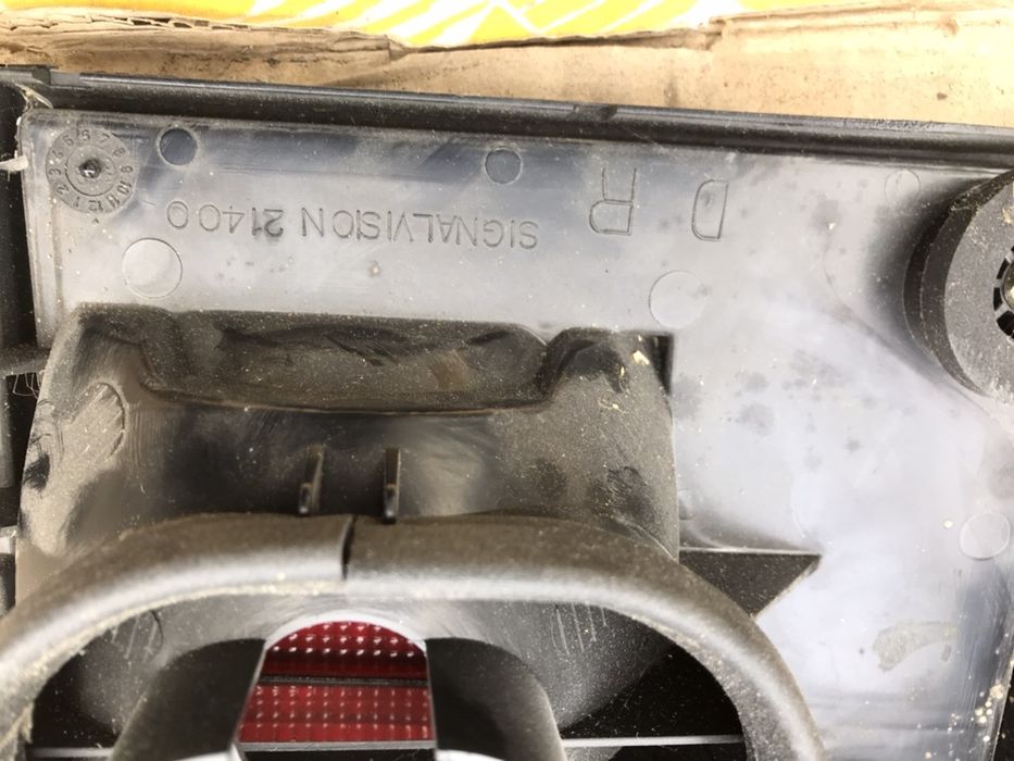 Lampa tylna Renault 21, R21 oryginalna. Nowa.