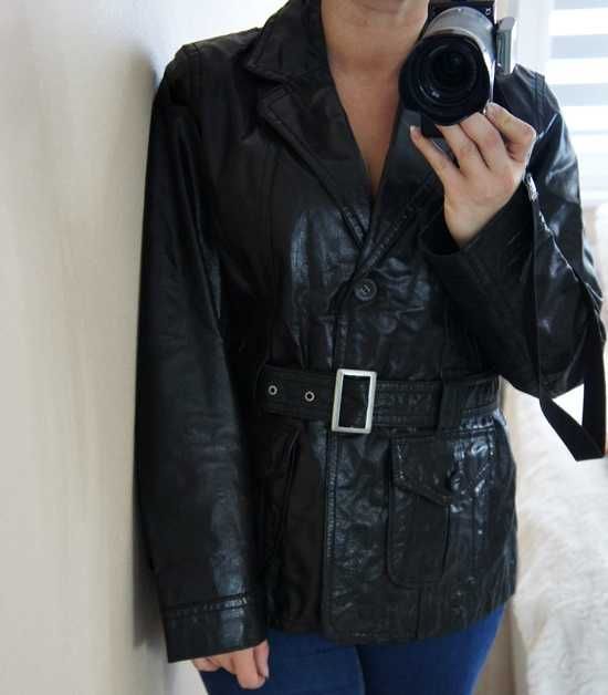 Czarna skórzana kurtka z paskiem, kieszeniami, C&A, M/L (38/40).