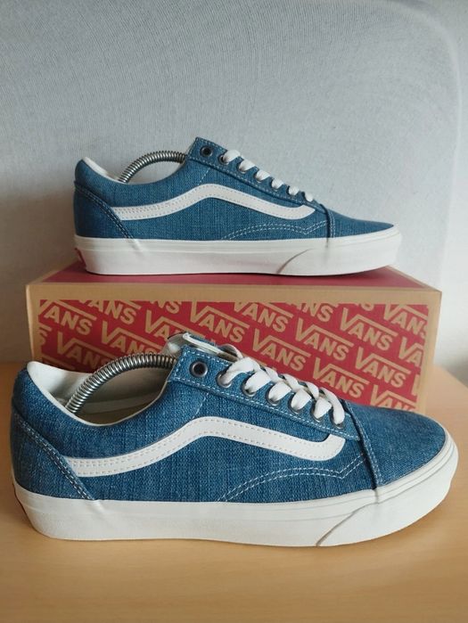 Vans Old Skool tamanho 40,5 novos sem etiqueta, caixa original.