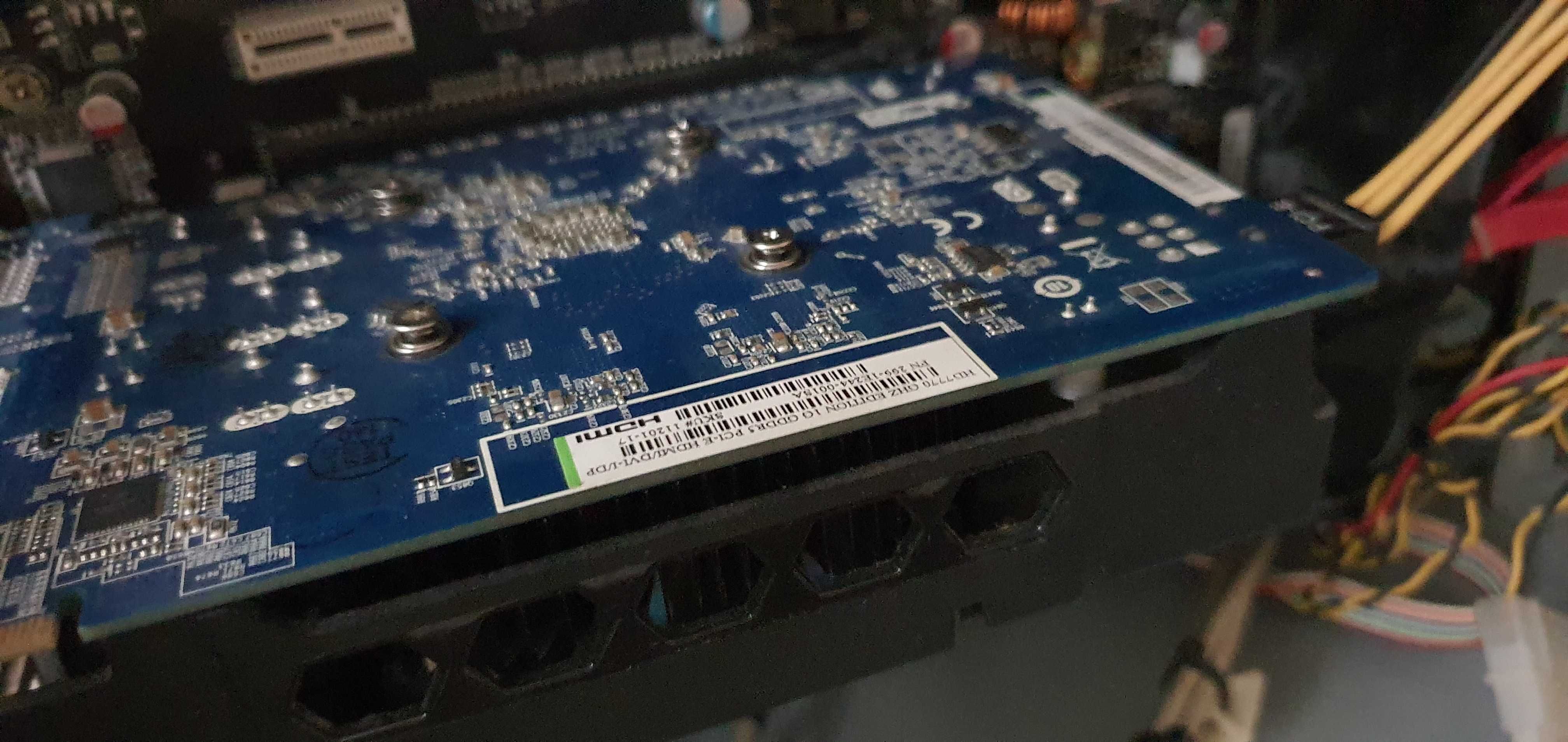 Komputer z Intel Core Quad 8GB DDR2 Radeon 500GB