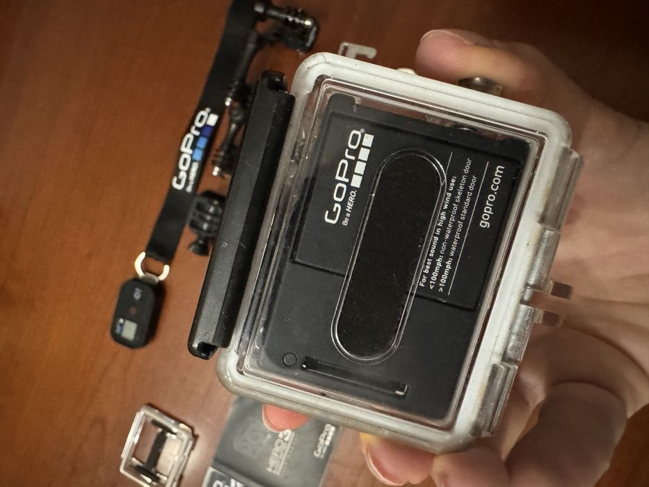 GoPro Hero 3 Silver + acessórios