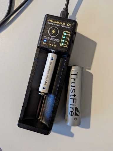 Зарядное устройство универсальное PUJIMAX