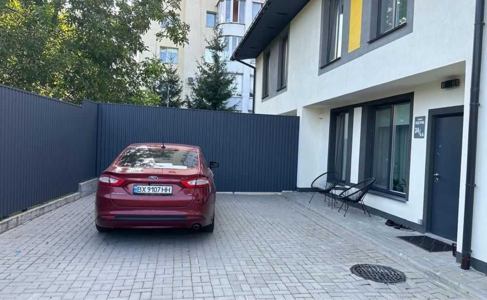 Продам ! Таунхаус  92,5 м²  сучасний з ремонтом. Центр міст