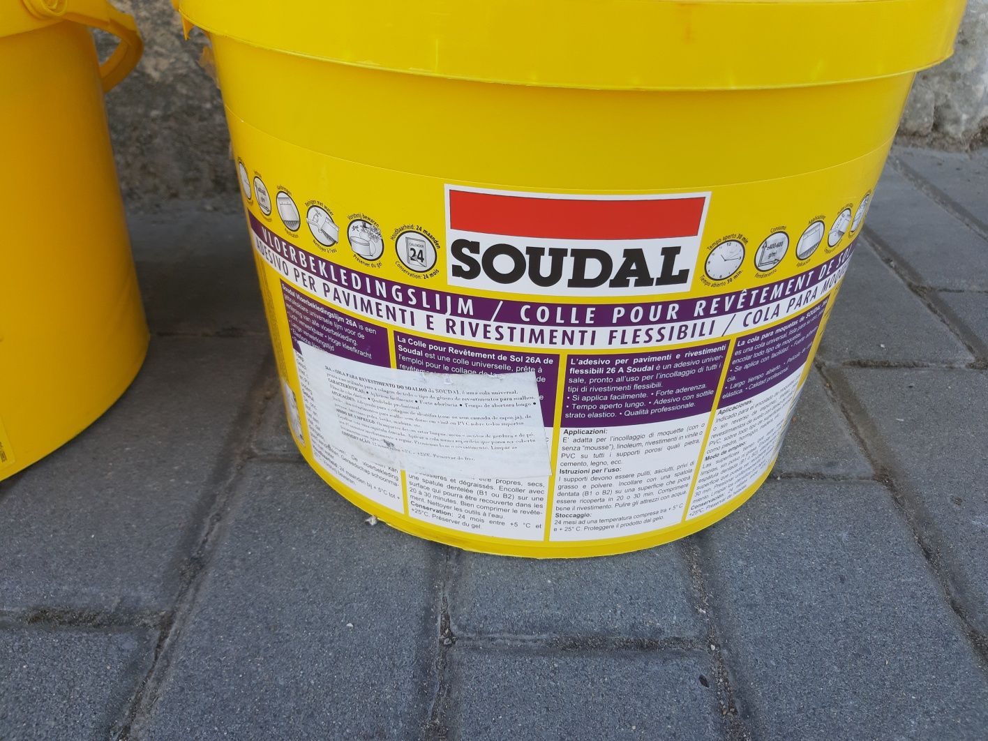 Cola para revestimento soalho soudal A26