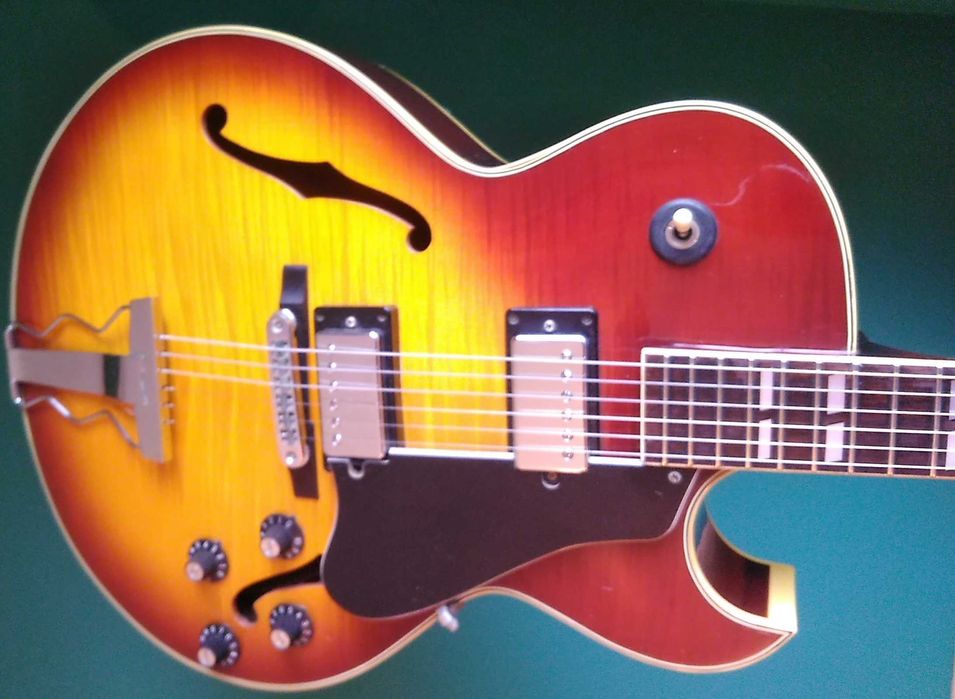 Greco hollow body, jazz guitar (nie Gibson) 1972