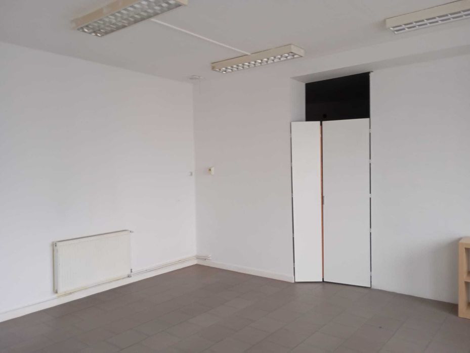 Wynajmę lokal 40 mkw pod działalność handlowo-usługową w Oleśnie