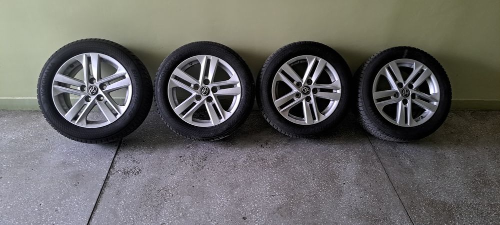 Opony całoroczne Toyota Corolla