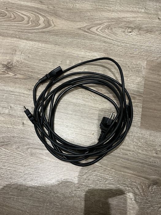 Consola Sony PS4 Pro 4K de 1 TB + 1 comando DualShock