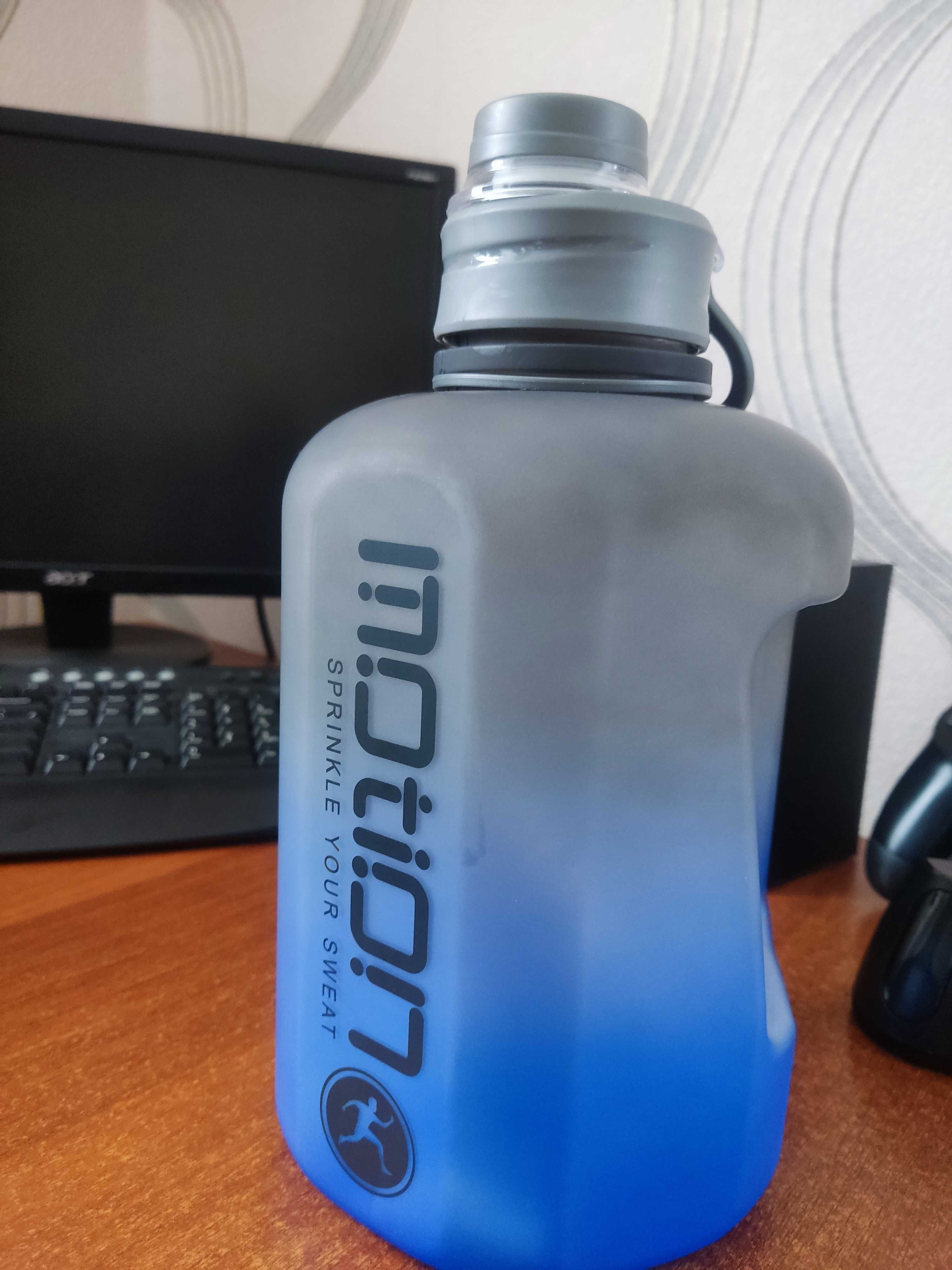 Спортивна бутилка для води на 2460ml