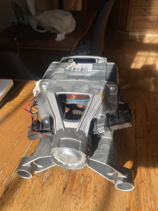 Мотор от стиральной машины аристон