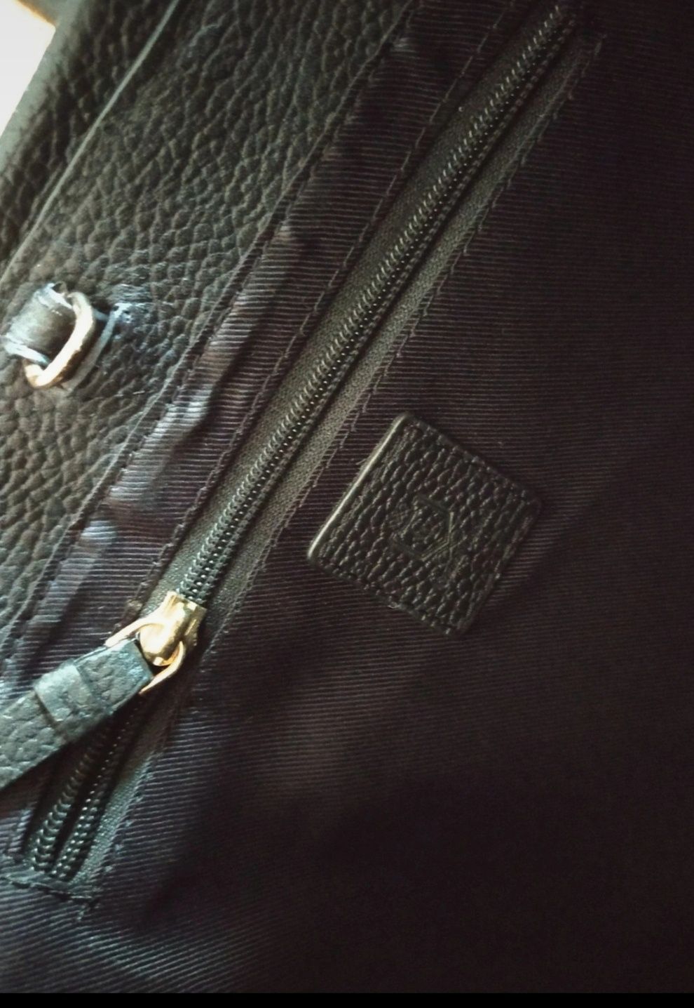Skórzana, czarna torebka do ręki , kuferek Corder London Real Leather