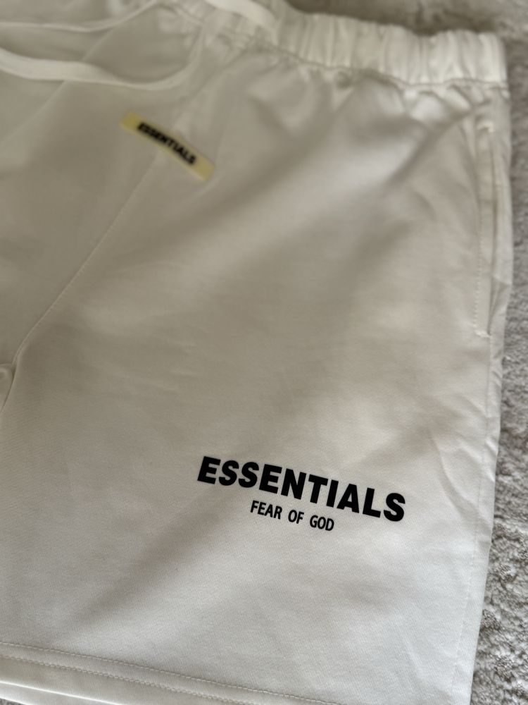 Essentials шорти fear of god