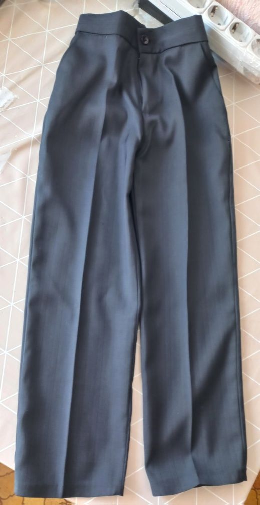 Брюки , штани класичні  116-122см (5-6 років)