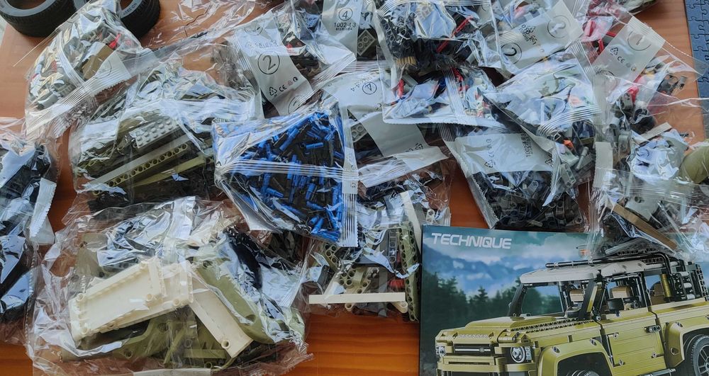 Land Rover Defender Technic