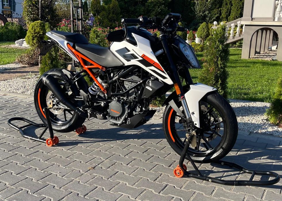 KTM Duke 125 RADICAL 14.000 km  Super Stan DODATKI Niski Przebieg kat.