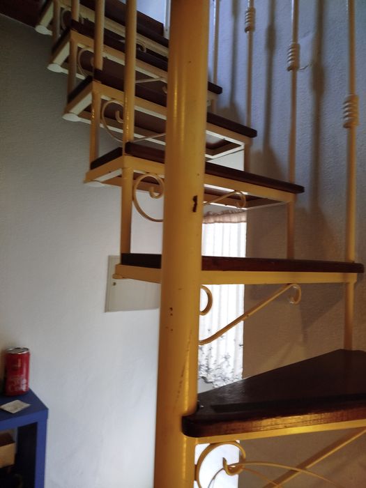 Escada em caracol de ferro -Negociavel