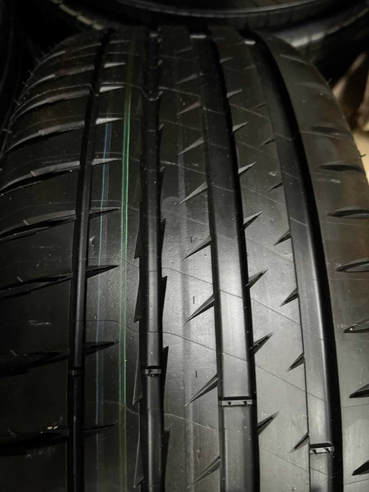 Літня Шина Michelin Pilot 4 215/45/ZR18 Нова по ціні Б/у