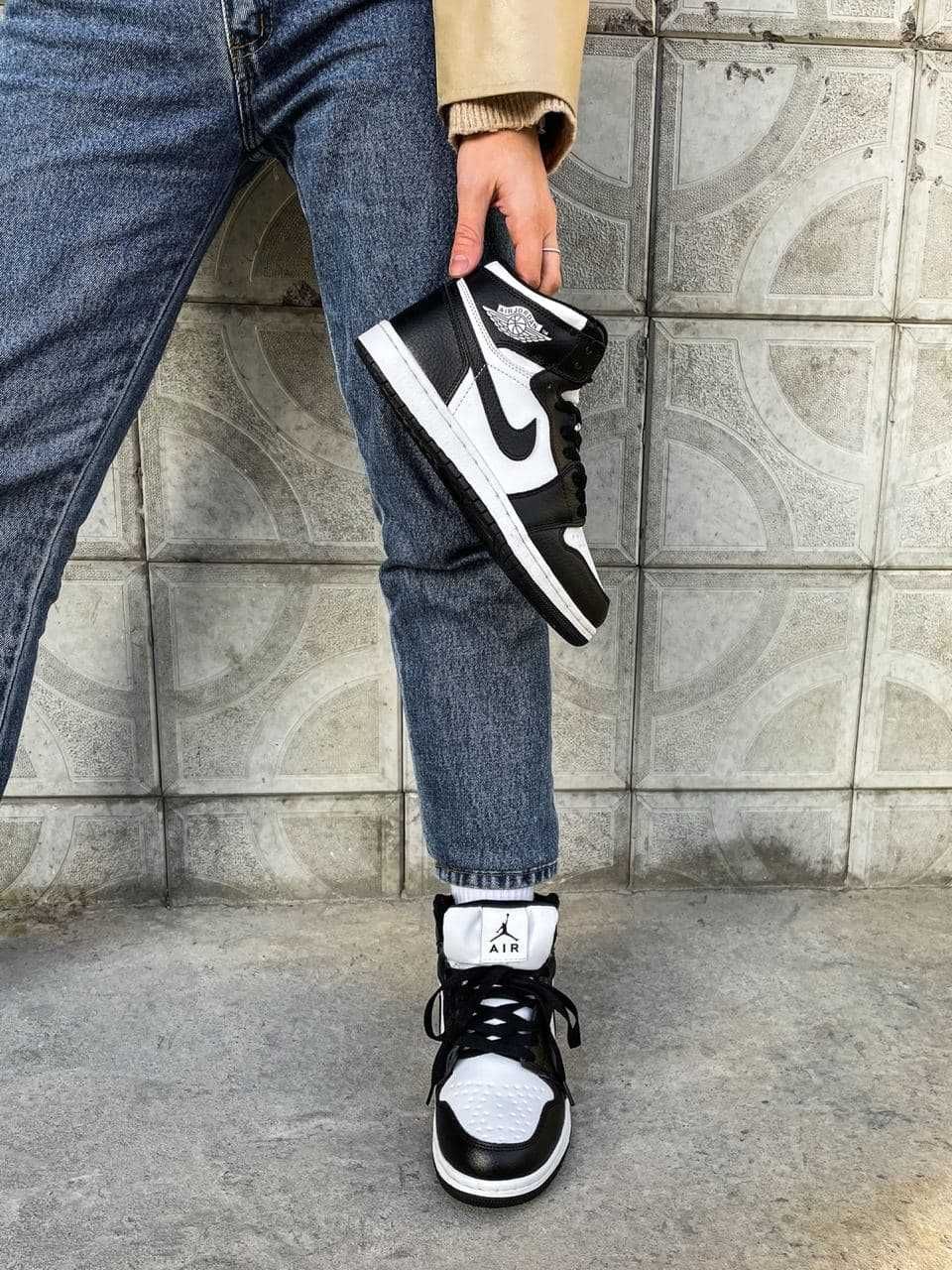 Nike Air Jordan 1 Black/White