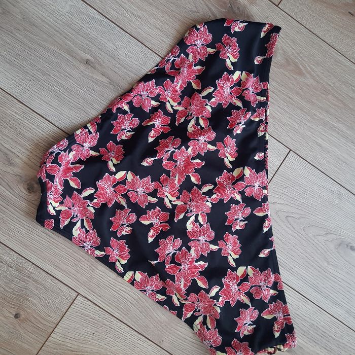 Majtki od stroju kąpielowego