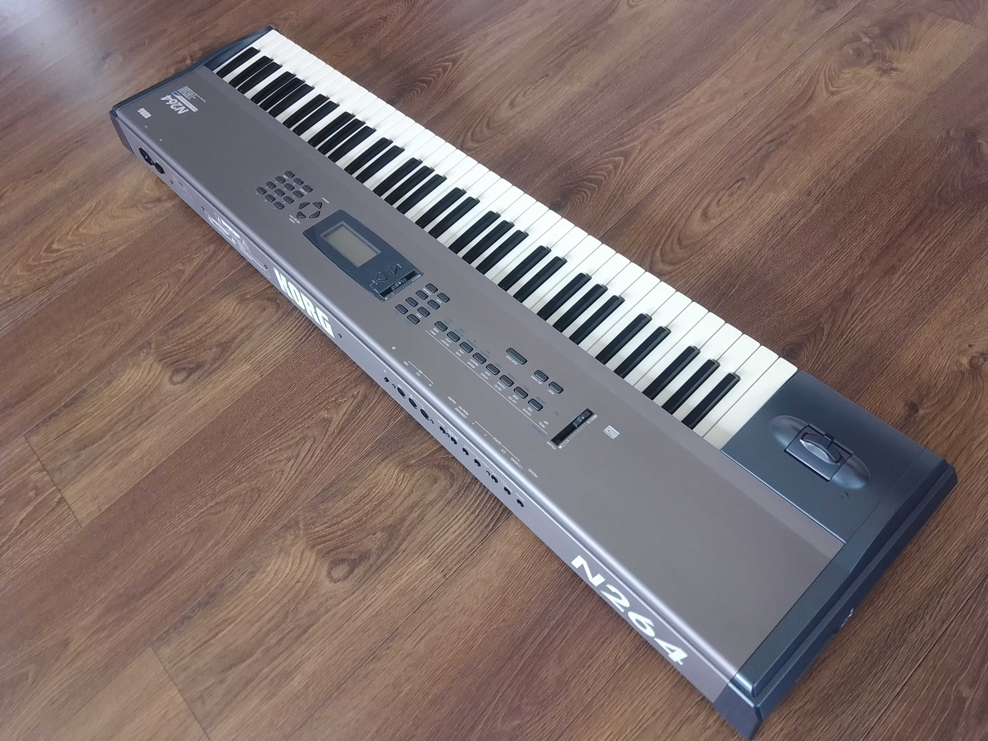 Korg N264 plus hardcase