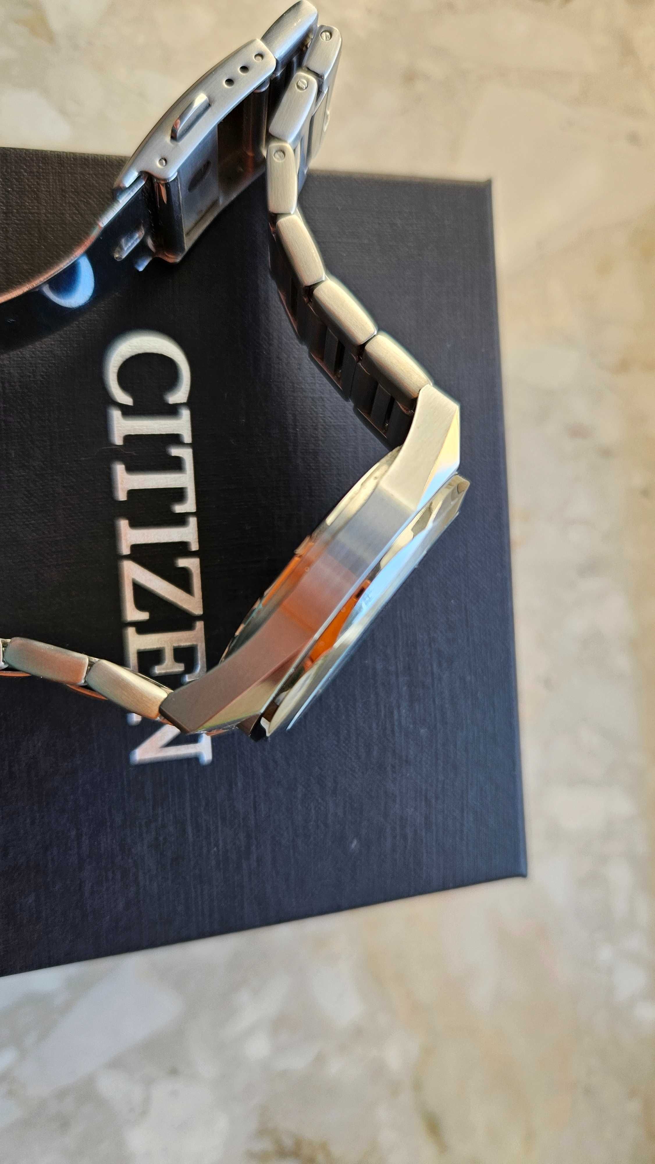 Zegarek Citizen Eco-Drive zielony BM7620-83X