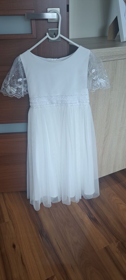Śliczna biała sukienka tiulowa 164 cm