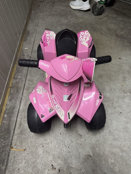 Mota elétrica infantil rosa – Quad Racer (Feber)