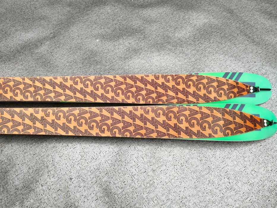 Lekkie skitoury ZAG ADRET 174 cm 10,3kg + Pinowe wiązania PLUM + FOKI