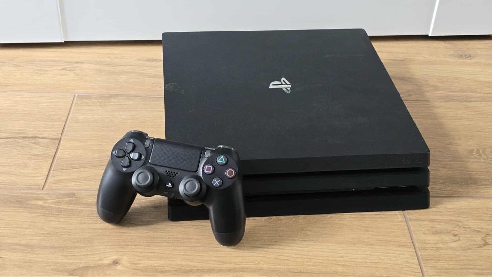 Konsola Sony PlayStation 4 Pro 1TB stan bdb