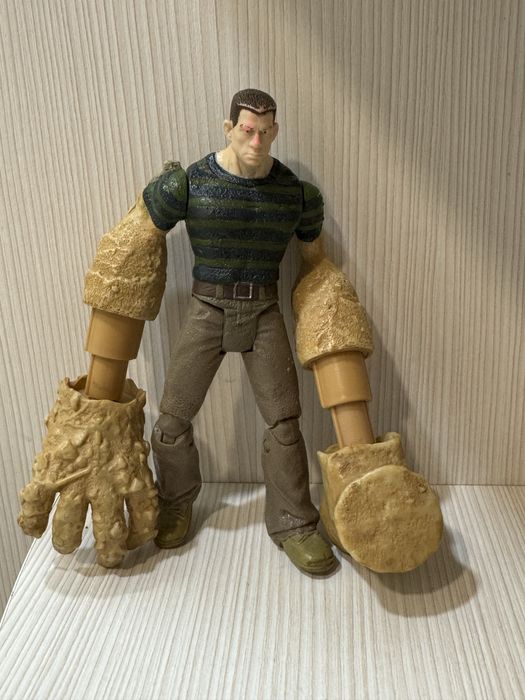 Колекційна фігура пісочна людина marvel legends retro sandman