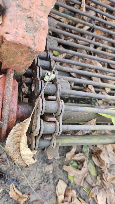 Продам картоплекопалку двох рядну стрічкова( ленточна)