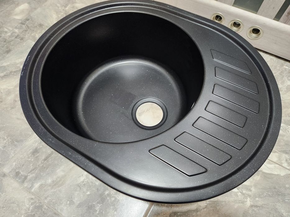 Мийка зі штучного каменю