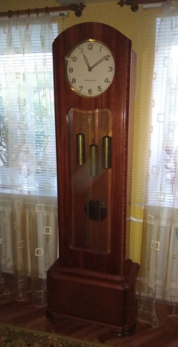 Підлоговий годинник (напольные часы) Янтар