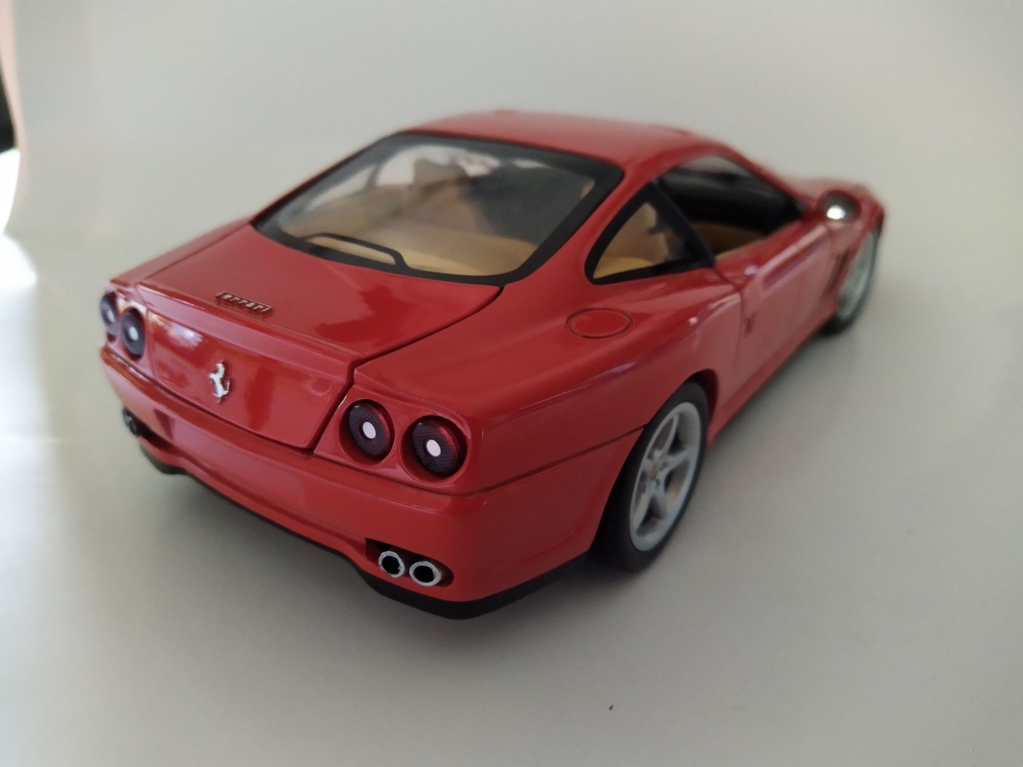 Ferrari 550 Maranello Hot wheels 1:18