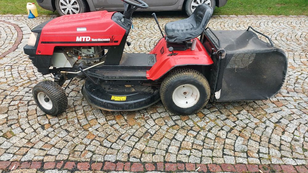 Kosiarka traktorek MTD