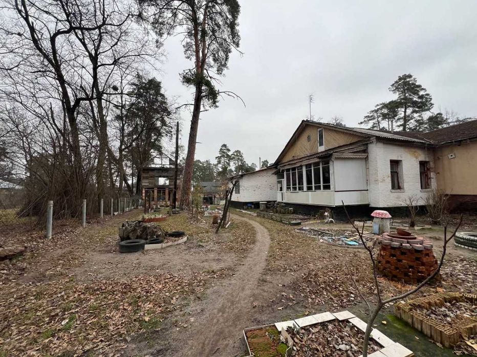 Продаж ділянки 13,58сот з комунікаціями. До озера - 500 метрів. ID:606