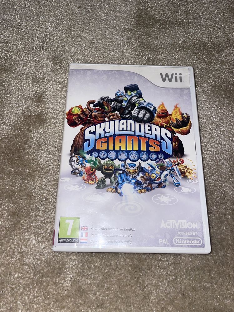 Skylanders giants