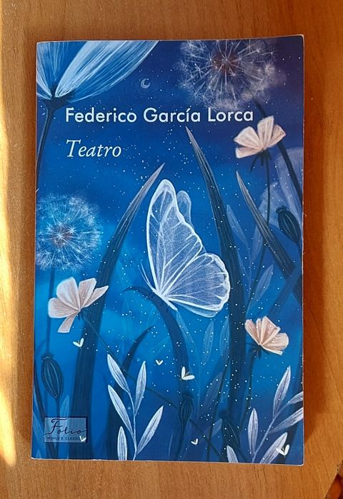 Книжка Федеріко Гарсії Лорки "Teatro"