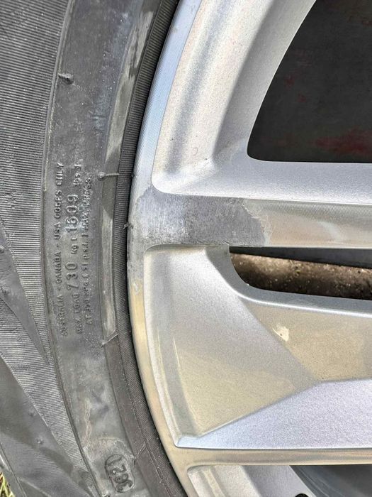 Felgi Audi 18 cali + opony Pirelli 235/50 R18