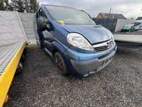 opel vivaro 2.5 cdti G9U630 PF6012 21E samochód na części