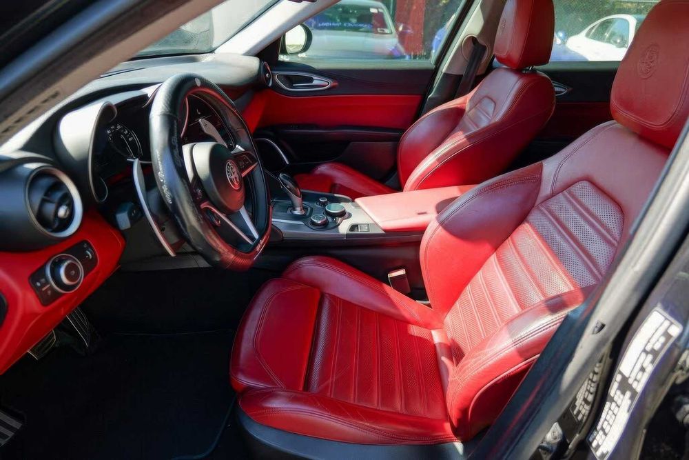 Alfa Romeo Giulia Ti Sport      2019
