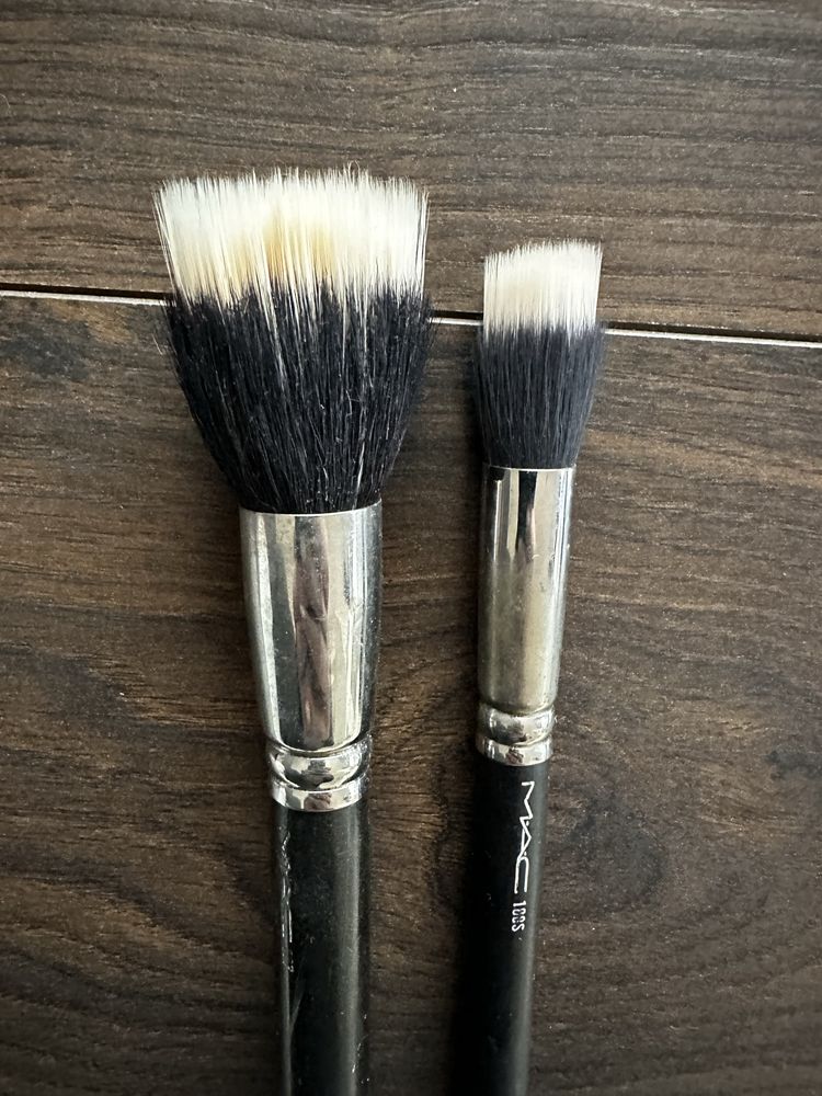MAC Foundation make up Brush x2