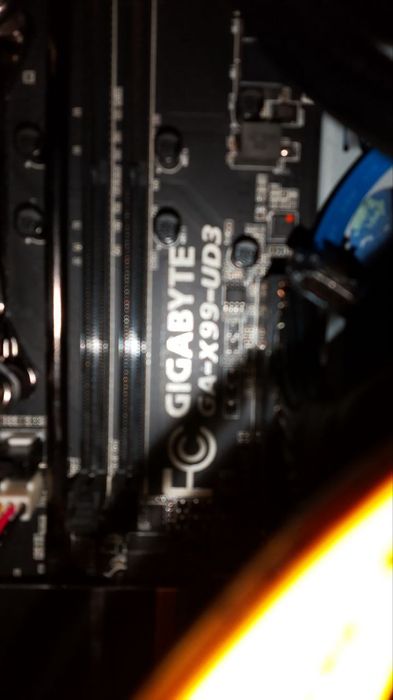 Продаю комплект :материнська плата +процесор +охолодження