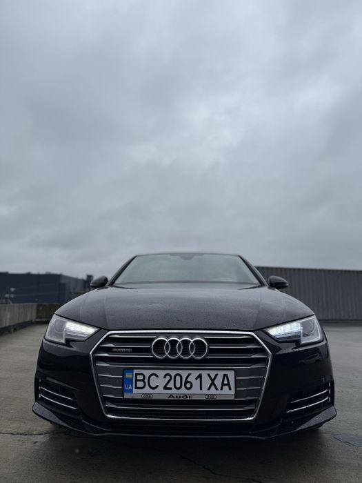Продам Ауді А4 2017 рік