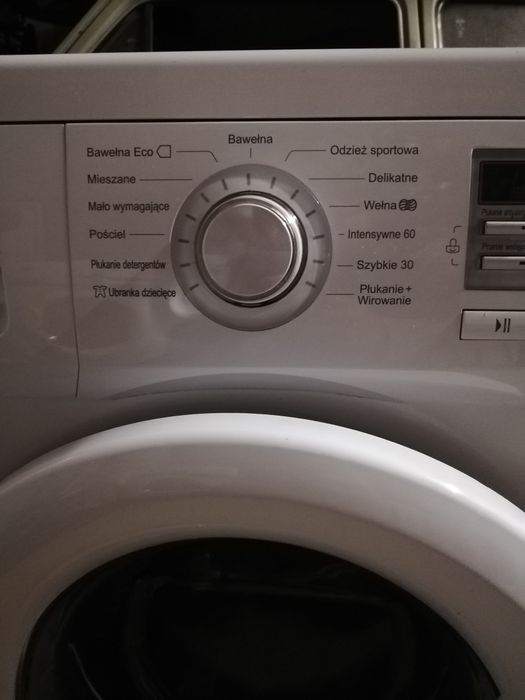 SPRAWNA Pralka Lg 6kg wsadu i 1000 obrotów wirowania