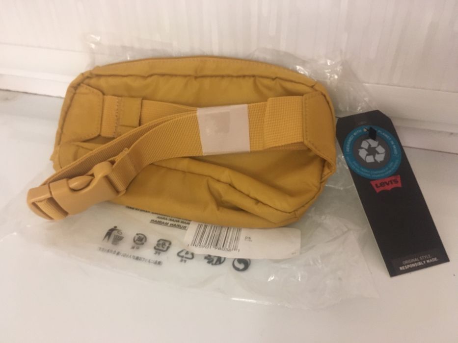 Сумка-бананка Levi’s