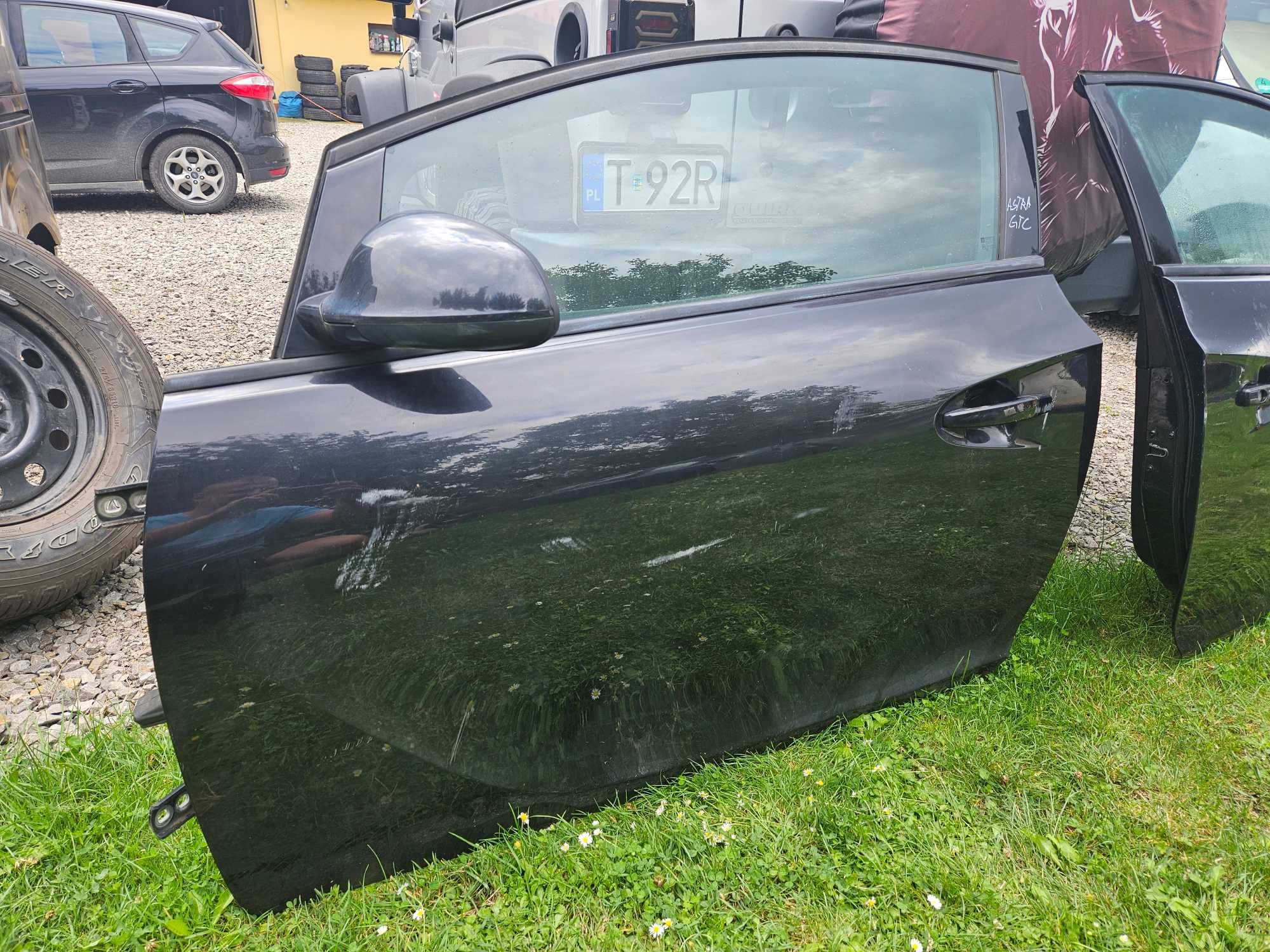 Drzwi Przednie Przód Prawe Lewe Opel Astra J GTC